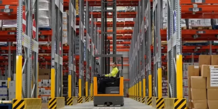 Lidl opens worlds largest warehouse in Bedfordshire