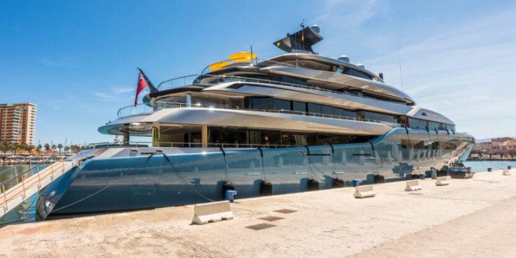 Billionaire Joe Lewis avoids prison in US insider trading case