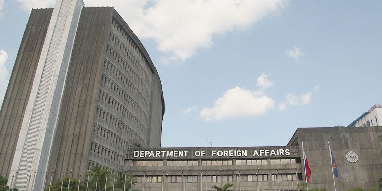 PHL, Malaysian envoys meet