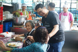 Priest who opposed drug war among Magsaysay winners
