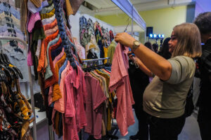 Retailers still positive about sales during holidays