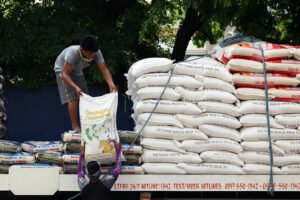 DA: Rice supply safe, corn at risk