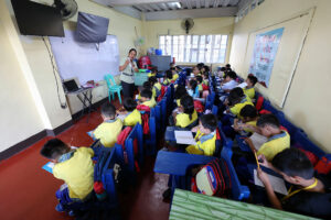 DepEd, DBM urged to release P20k incentive before 2026