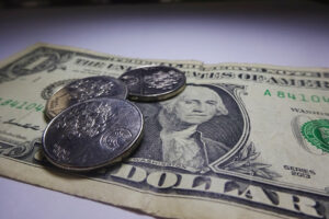 Peso slides to record low P59.44:$1