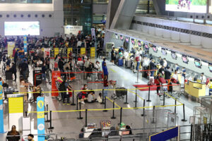 Airlines back removal of travel tax