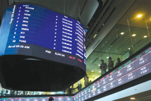 Philippine stocks decline on last-minute selling